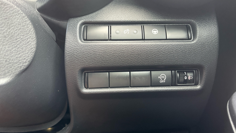 Nissan Juke 1.0 DiG-T 114 Tekna 5dr DCT Petrol Hatchback